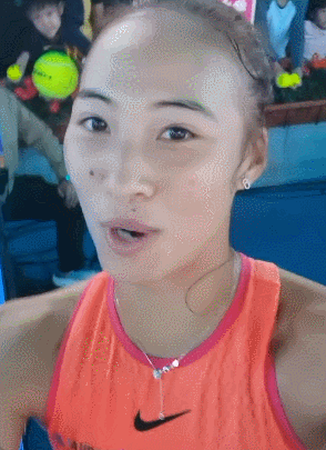戴Messika赢球！冠军珠宝有啥玄学～必一运动·(B-Sports)网站郑钦文(图8)